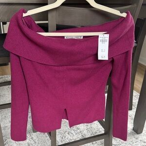 Abercrombie & Fitch Magenta Off-Shoulder Sweater